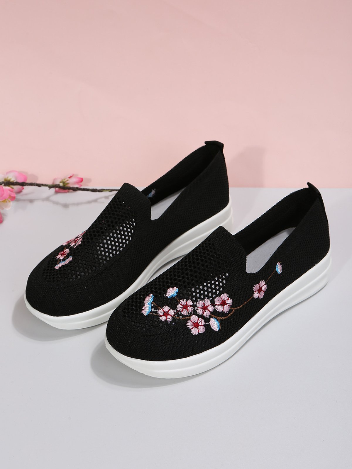 Floral Embroidered Flyknit Sneakers
