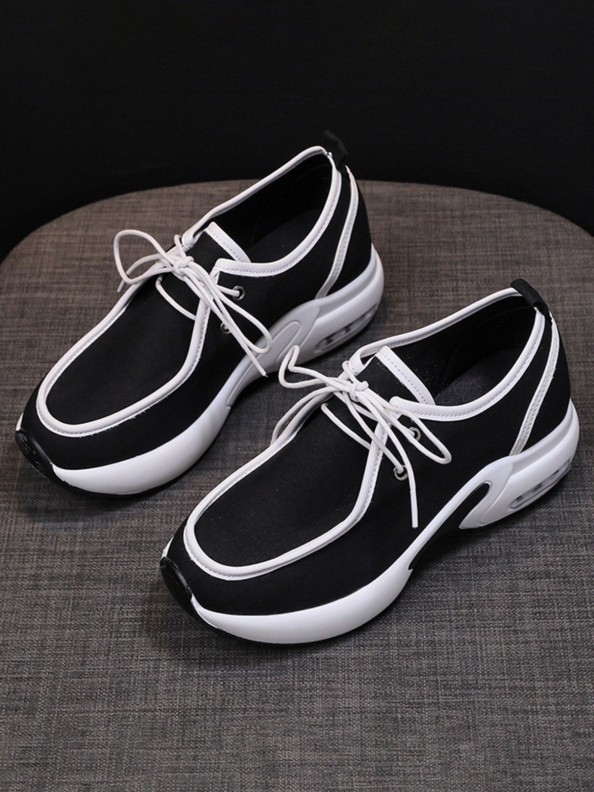 Split Joint Lace-Up Platform Air Cushioned Sneakers