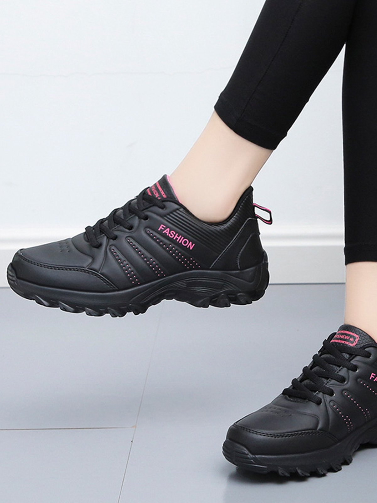 Letters Printing PU Outdoor Sneakers