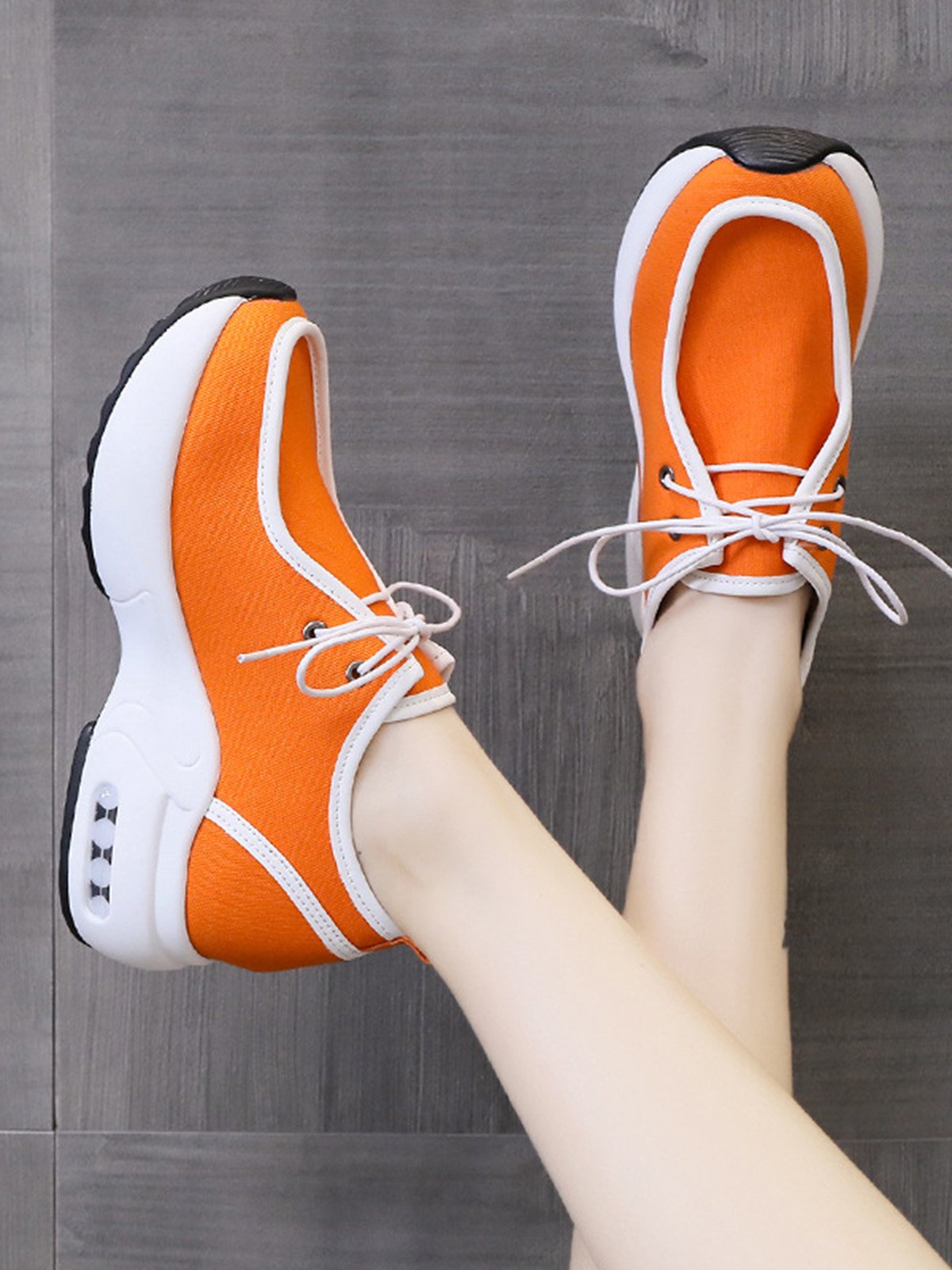 Split Joint Lace-Up Platform Air Cushioned Sneakers