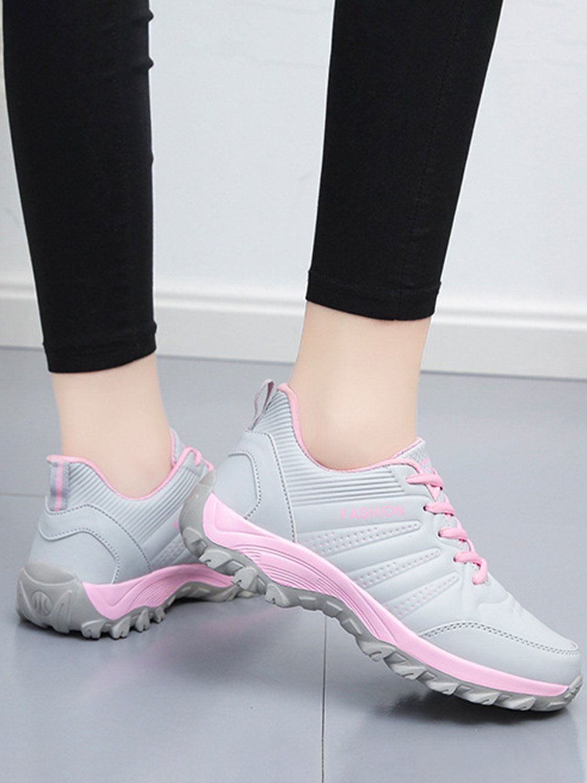 Letters Printing PU Outdoor Sneakers