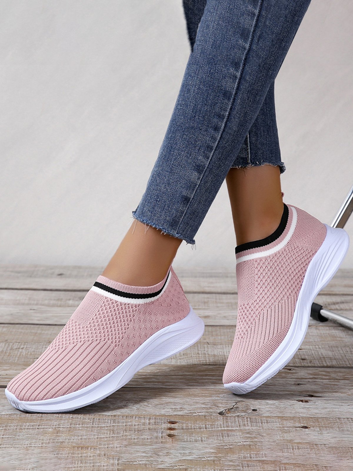 Plus Size Mesh Fabric Sneakers