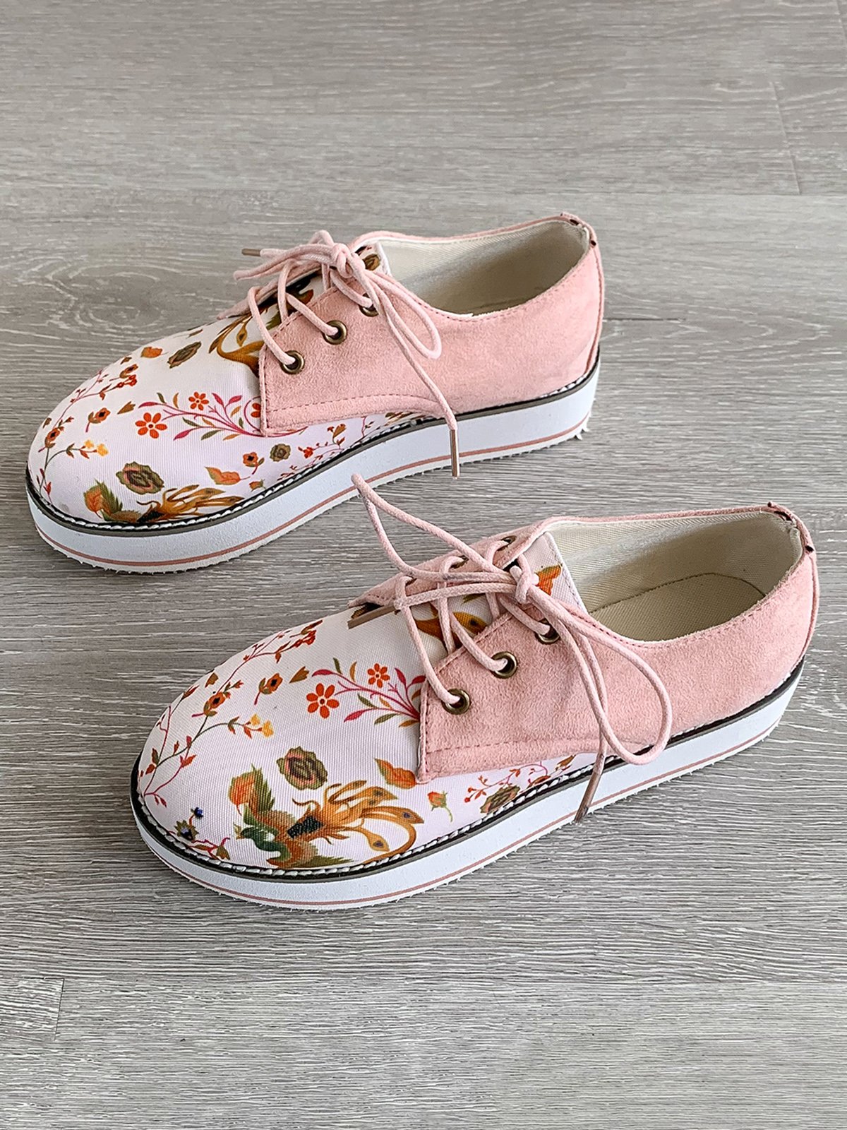 Floral Printed Patchwork Lace Up Shoes