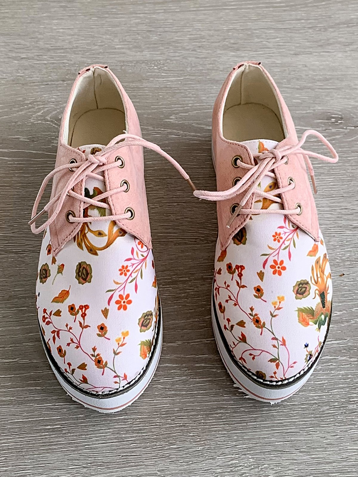Floral Printed Patchwork Lace Up Shoes