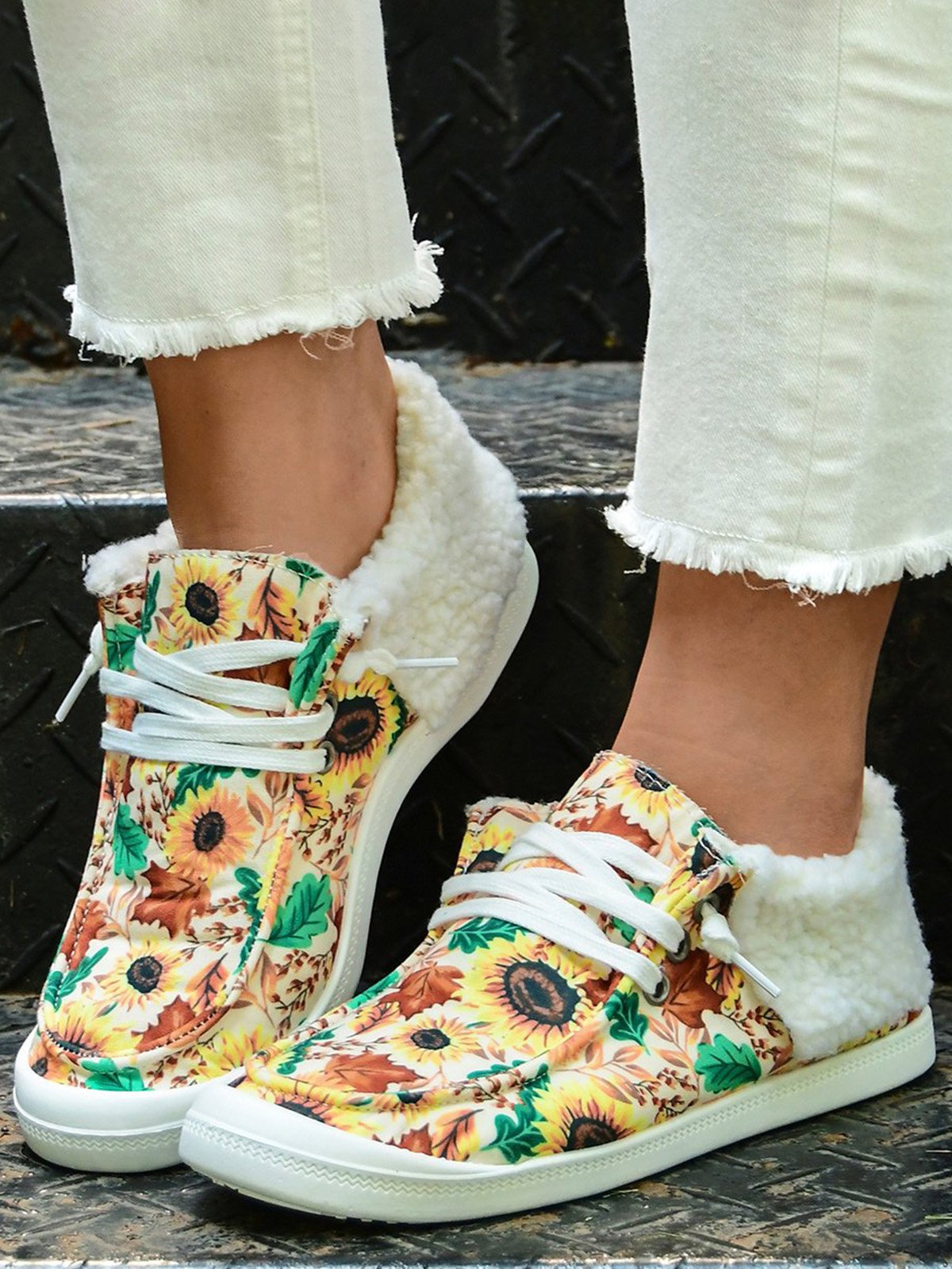 Women's Large Maple Leaf Sunflower Printed Plush Splicing Flat Shoes