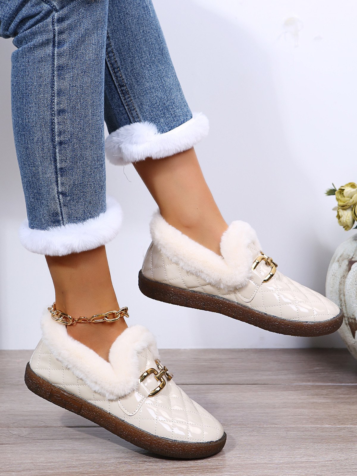 Women's Winter Furry Lined Slip On Flat Shoes