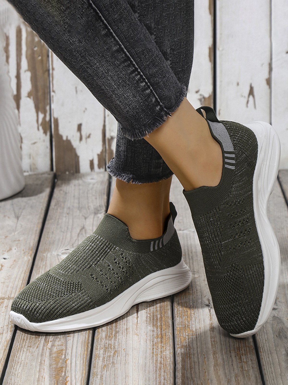 Plus Size Breathable Mesh Fabric Slip On Sneakers