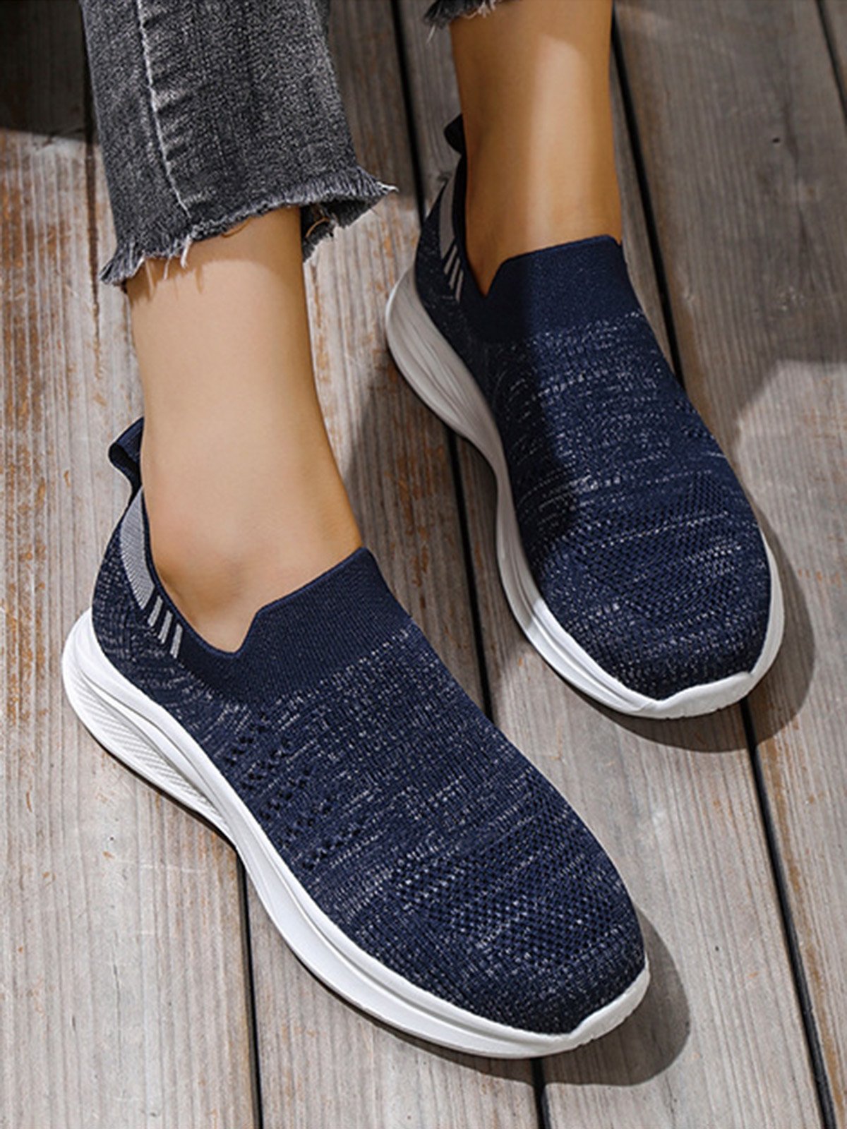 Plus Size Breathable Mesh Fabric Slip On Sneakers