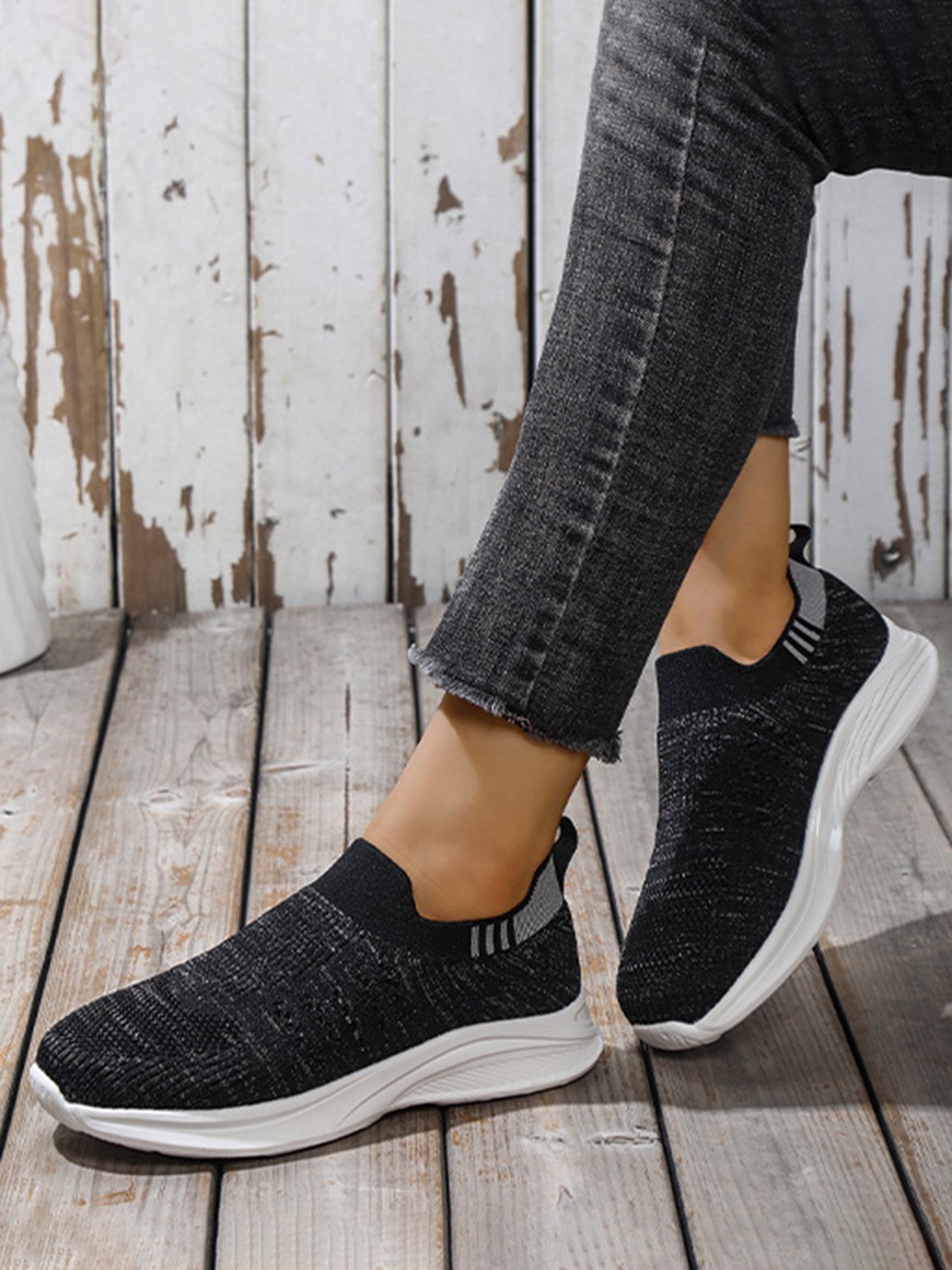 Plus Size Breathable Mesh Fabric Slip On Sneakers