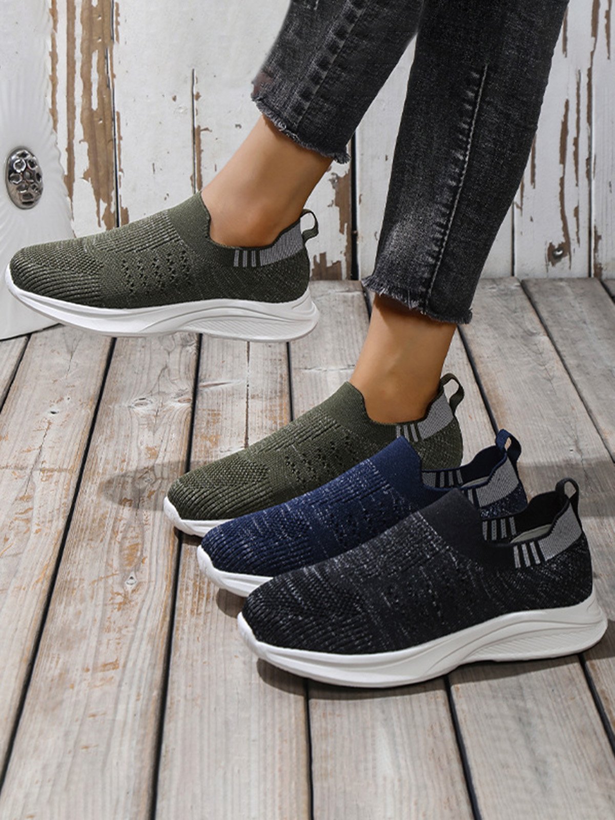 Plus Size Breathable Mesh Fabric Slip On Sneakers