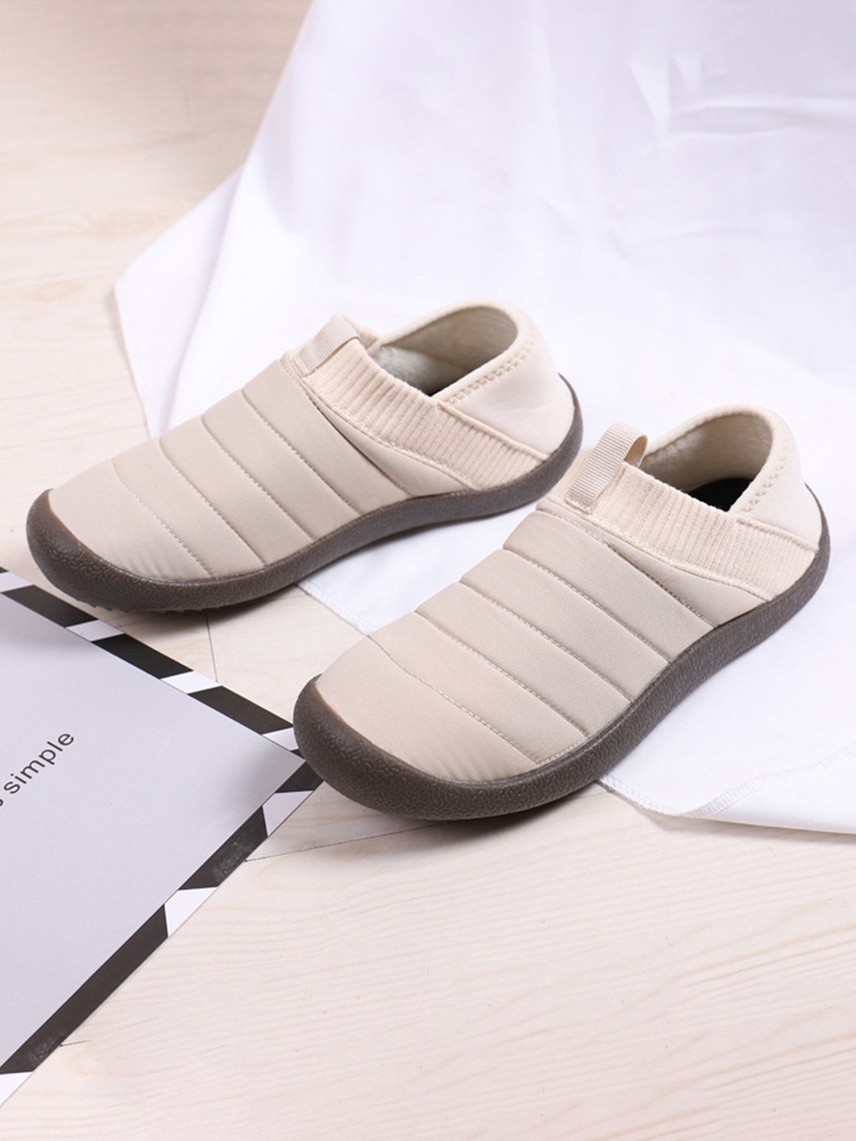 Plus Size Unisex Warm Embossed Slip On Flat Shoes