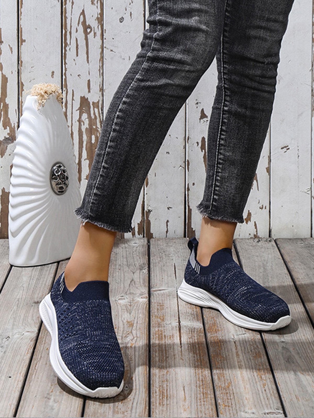 Plus Size Breathable Mesh Fabric Slip On Sneakers