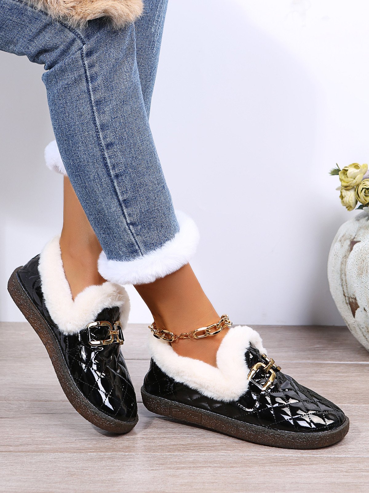 Women's Winter Furry Lined Slip On Flat Shoes