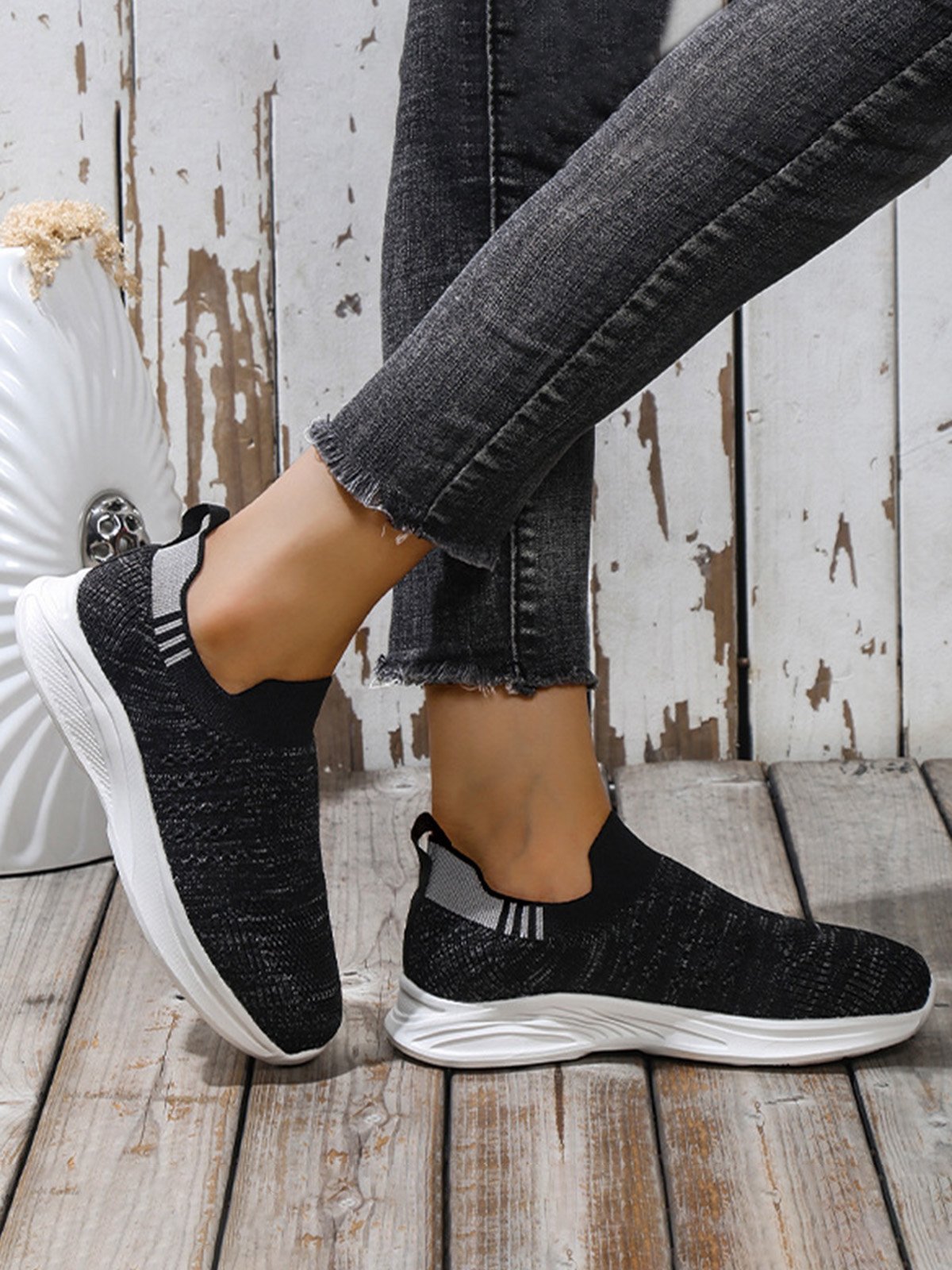 Plus Size Breathable Mesh Fabric Slip On Sneakers