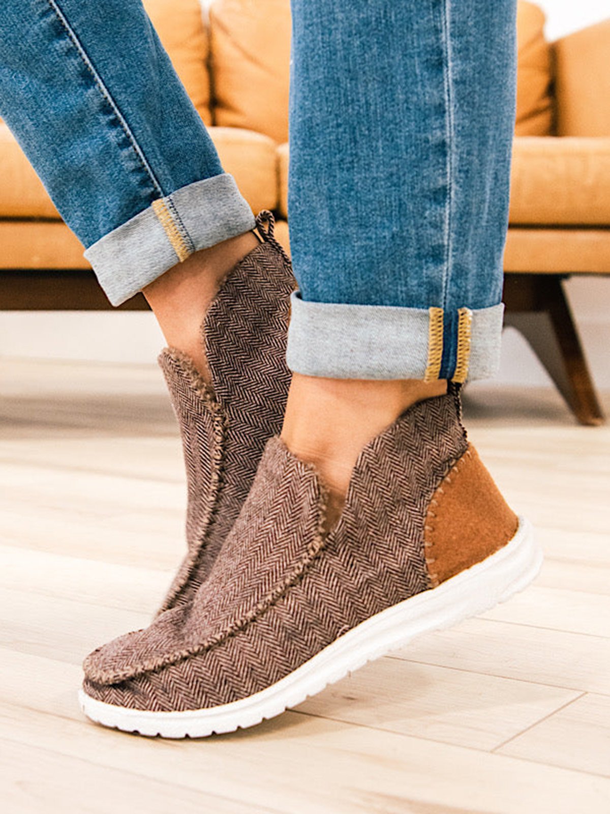 Womens's Warm Lined Slip On Canvas Shoes