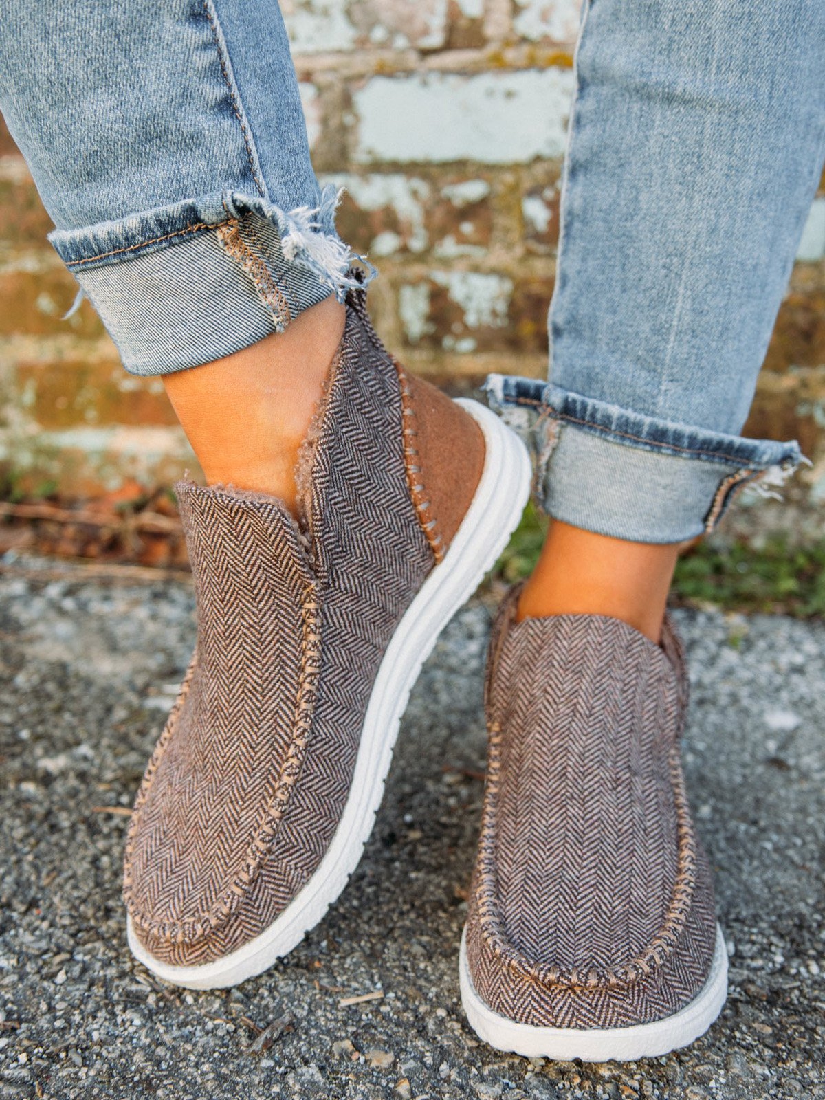 Womens's Warm Lined Slip On Canvas Shoes
