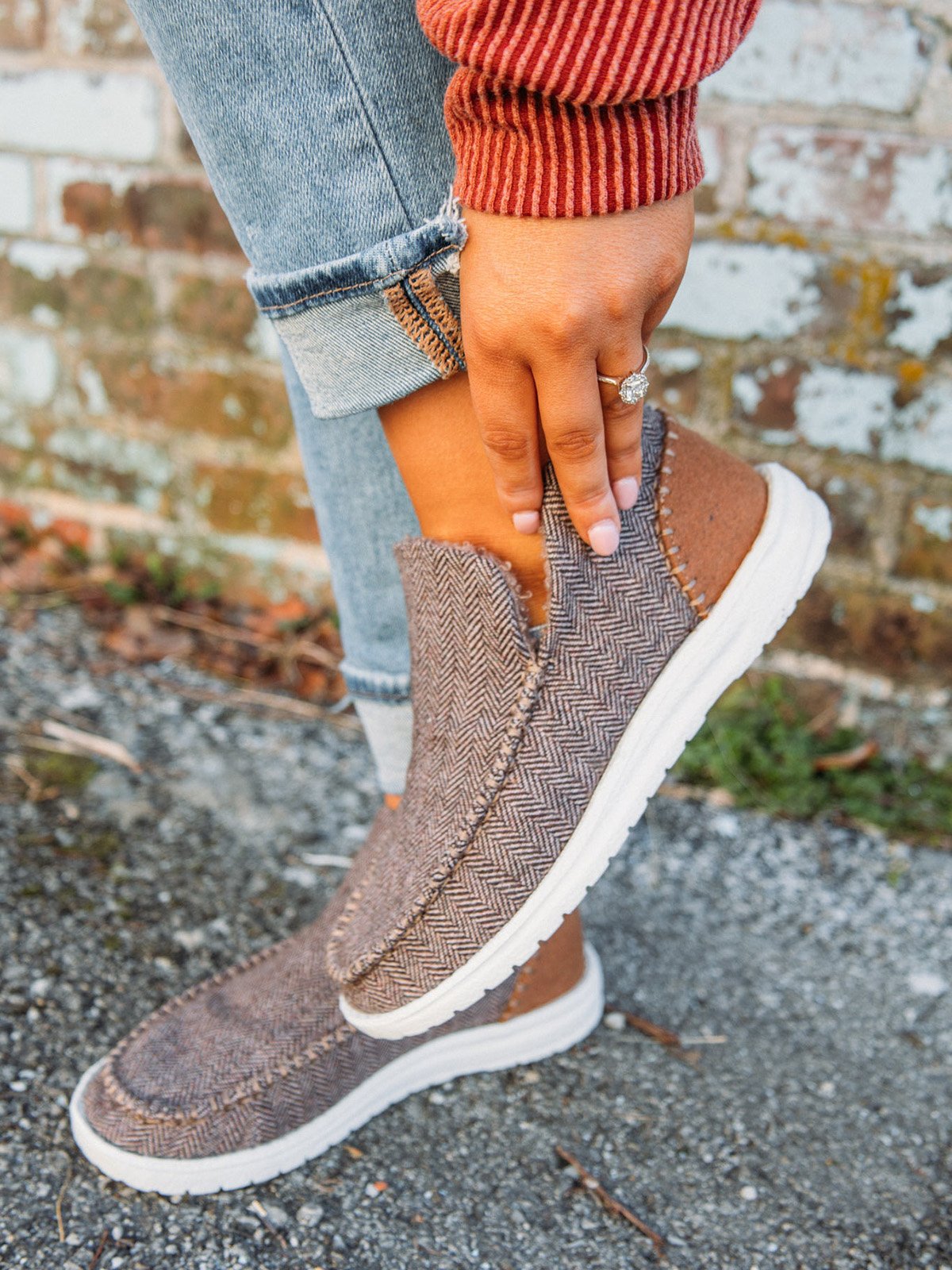 Womens's Warm Lined Slip On Canvas Shoes