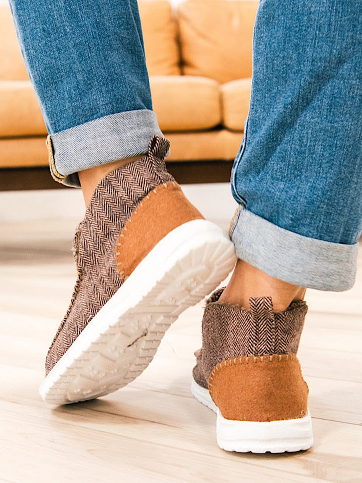 Womens's Warm Lined Slip On Canvas Shoes