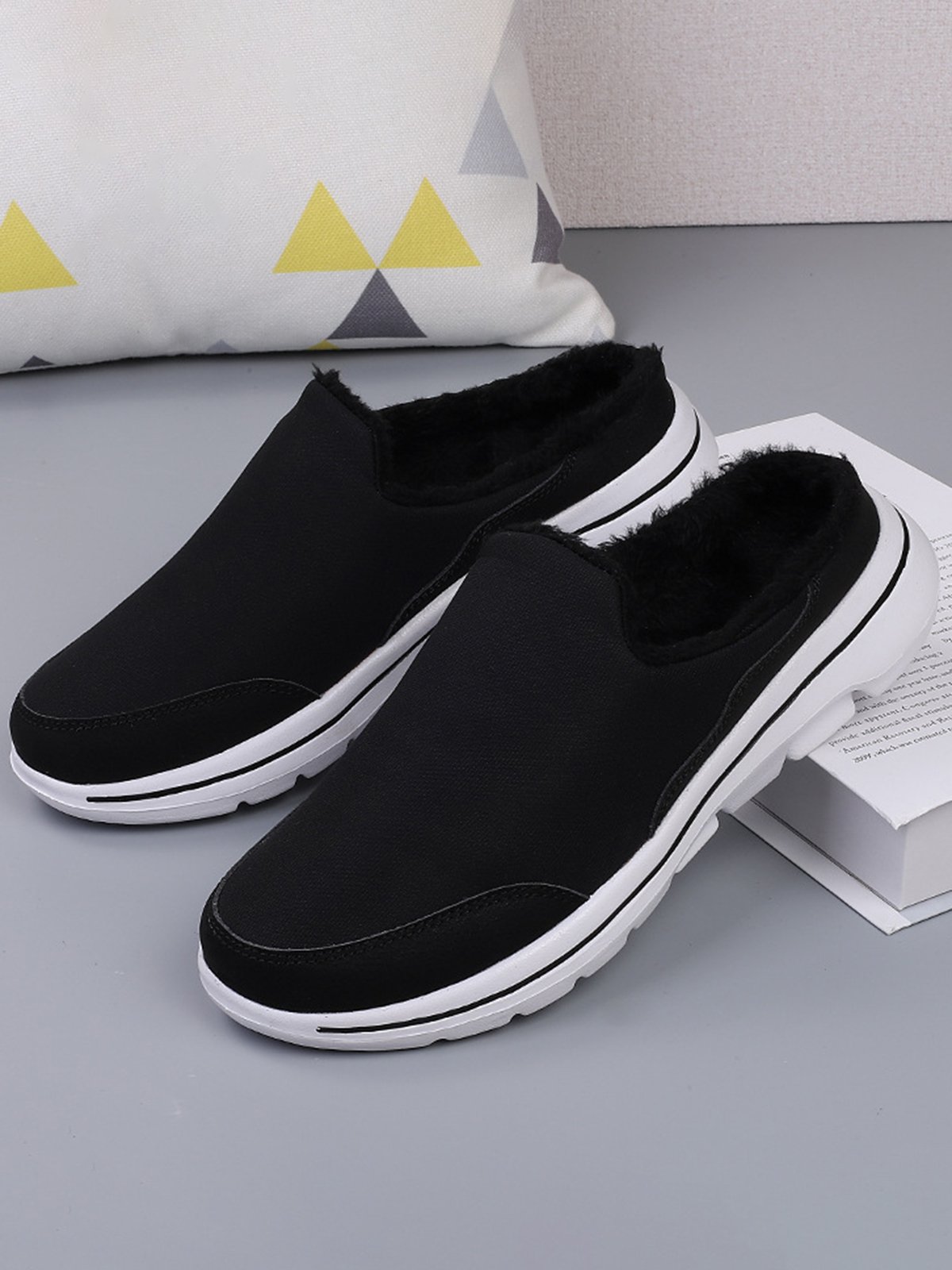 Plus Size Unisex Waterproof Fabric Warm Lined Casual Slippers