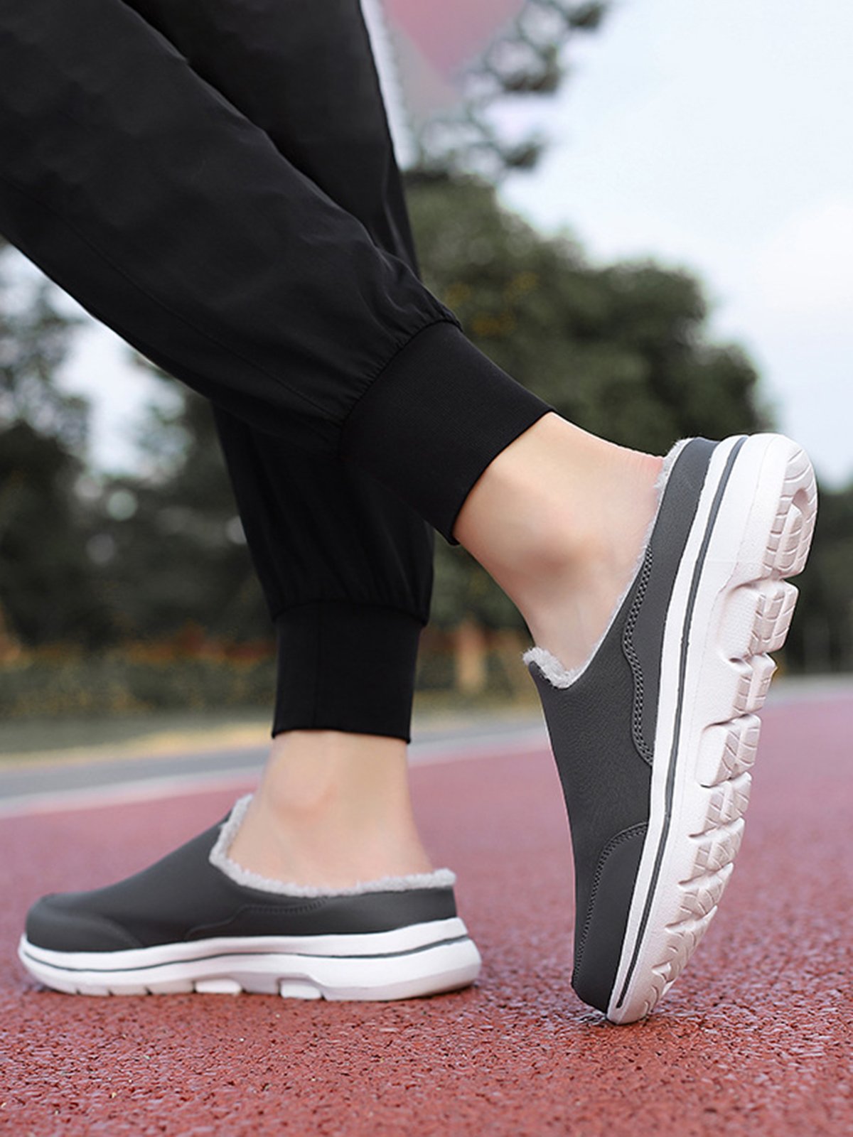 Plus Size Unisex Waterproof Fabric Warm Lined Casual Slippers