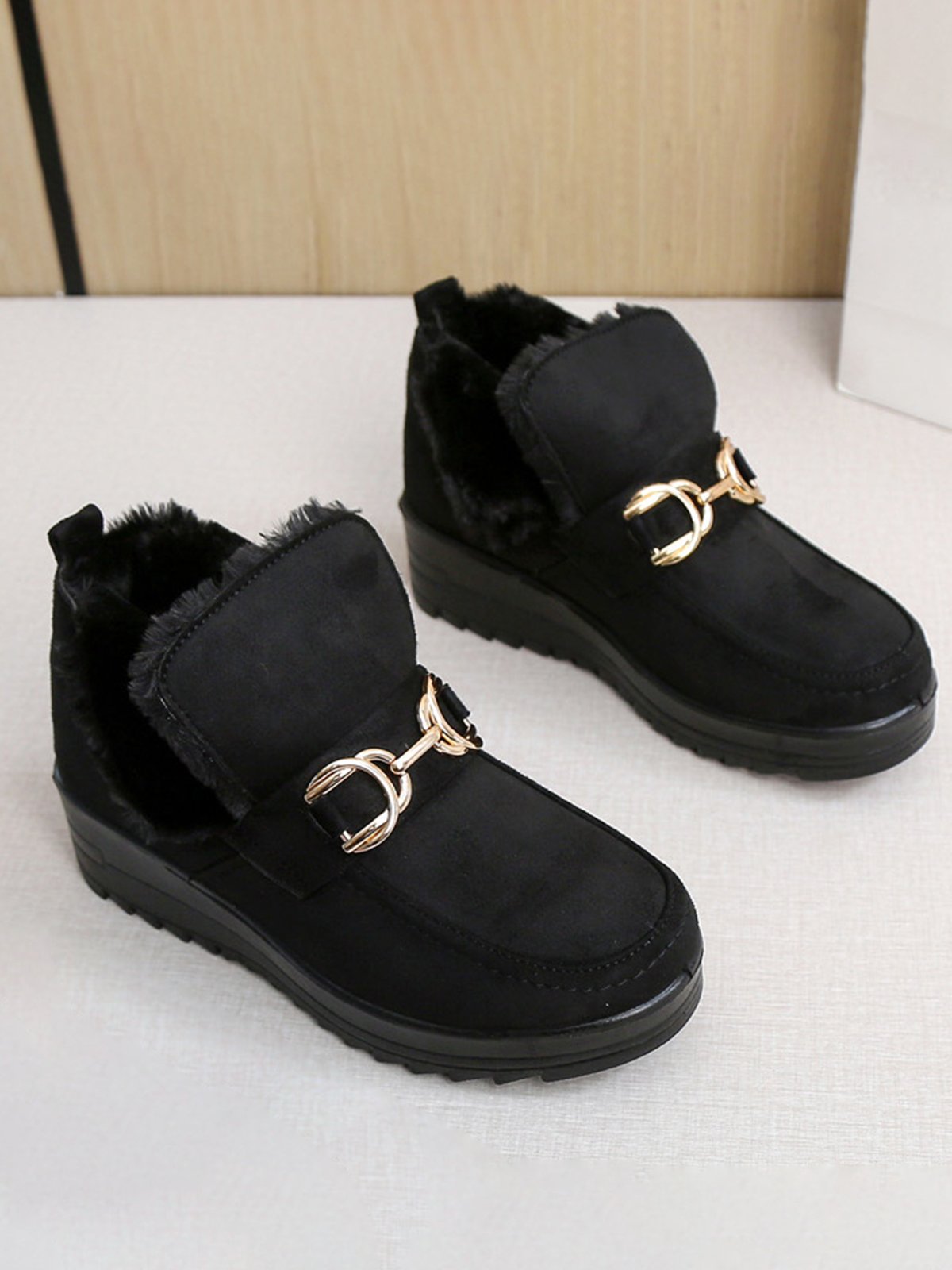 Women's Metal Decoration Warm Lined Slip On Snow Boots