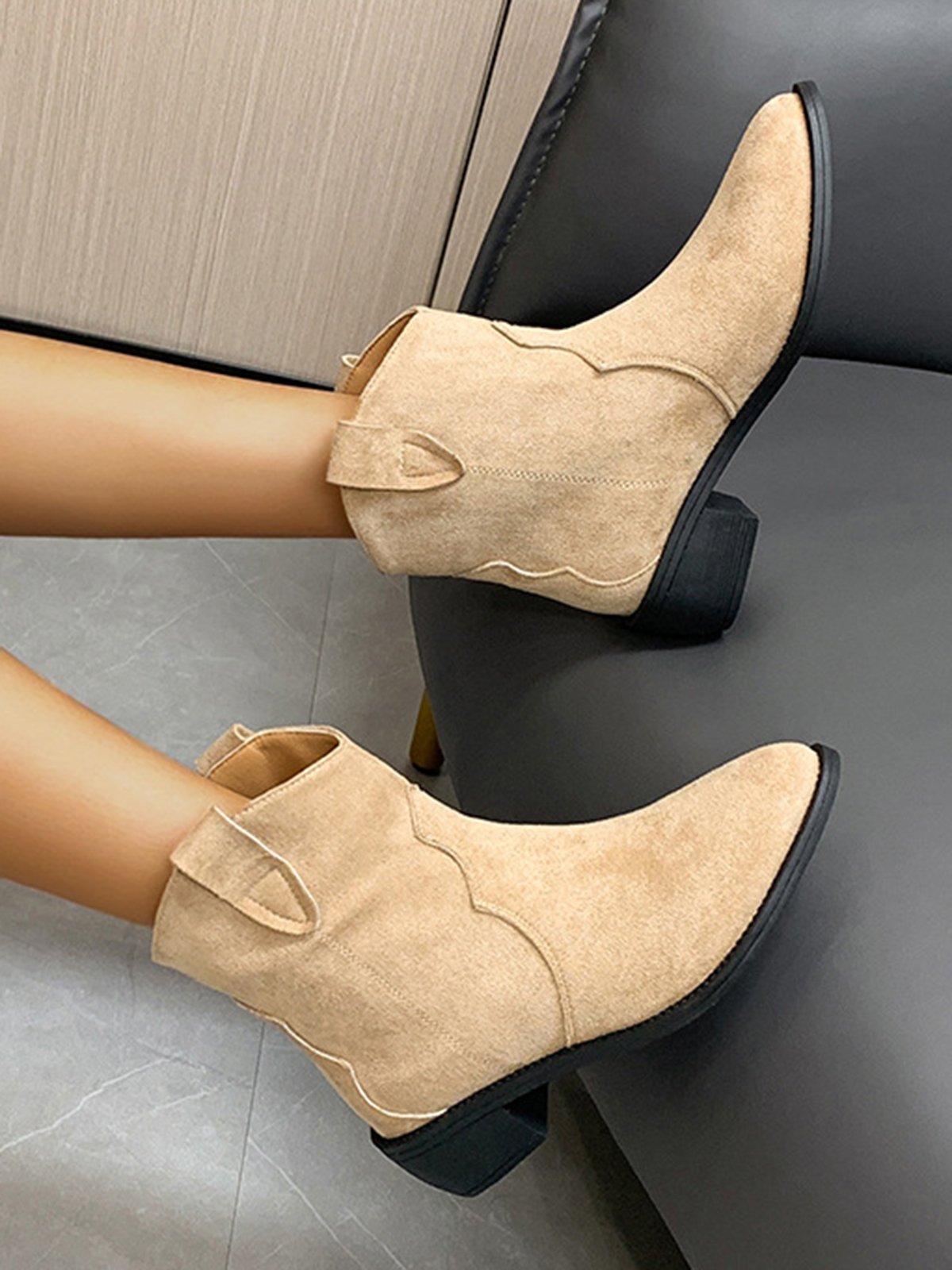 Vintage Suede Pointed Toe Chunky Heel Cowboy Boots