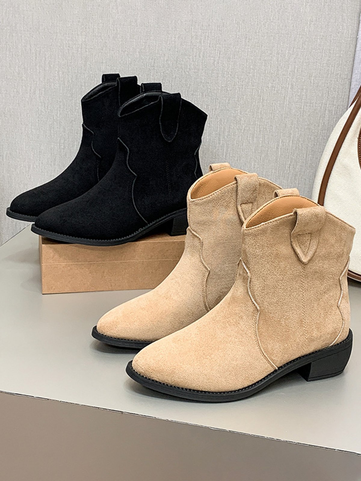 Vintage Suede Pointed Toe Chunky Heel Cowboy Boots