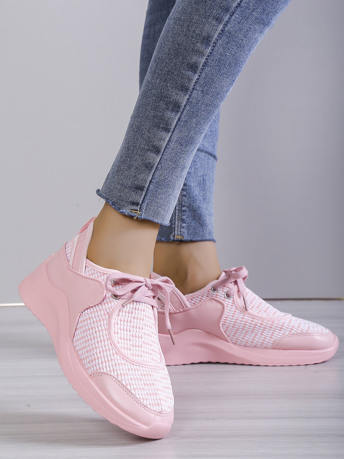 Plus Size  Split Joint Breathable Mesh Fabric Slip On Sneakers