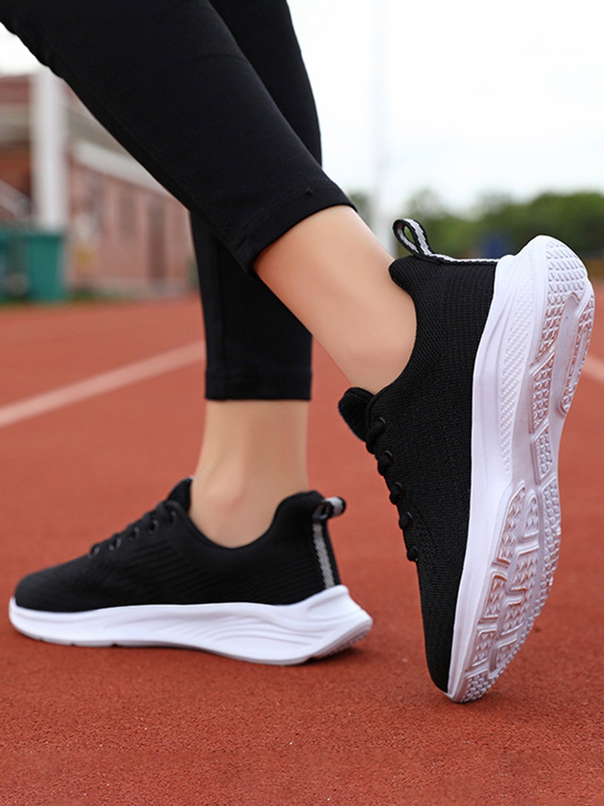 Women's Breathable Mesh Fabric Sports Sneakers