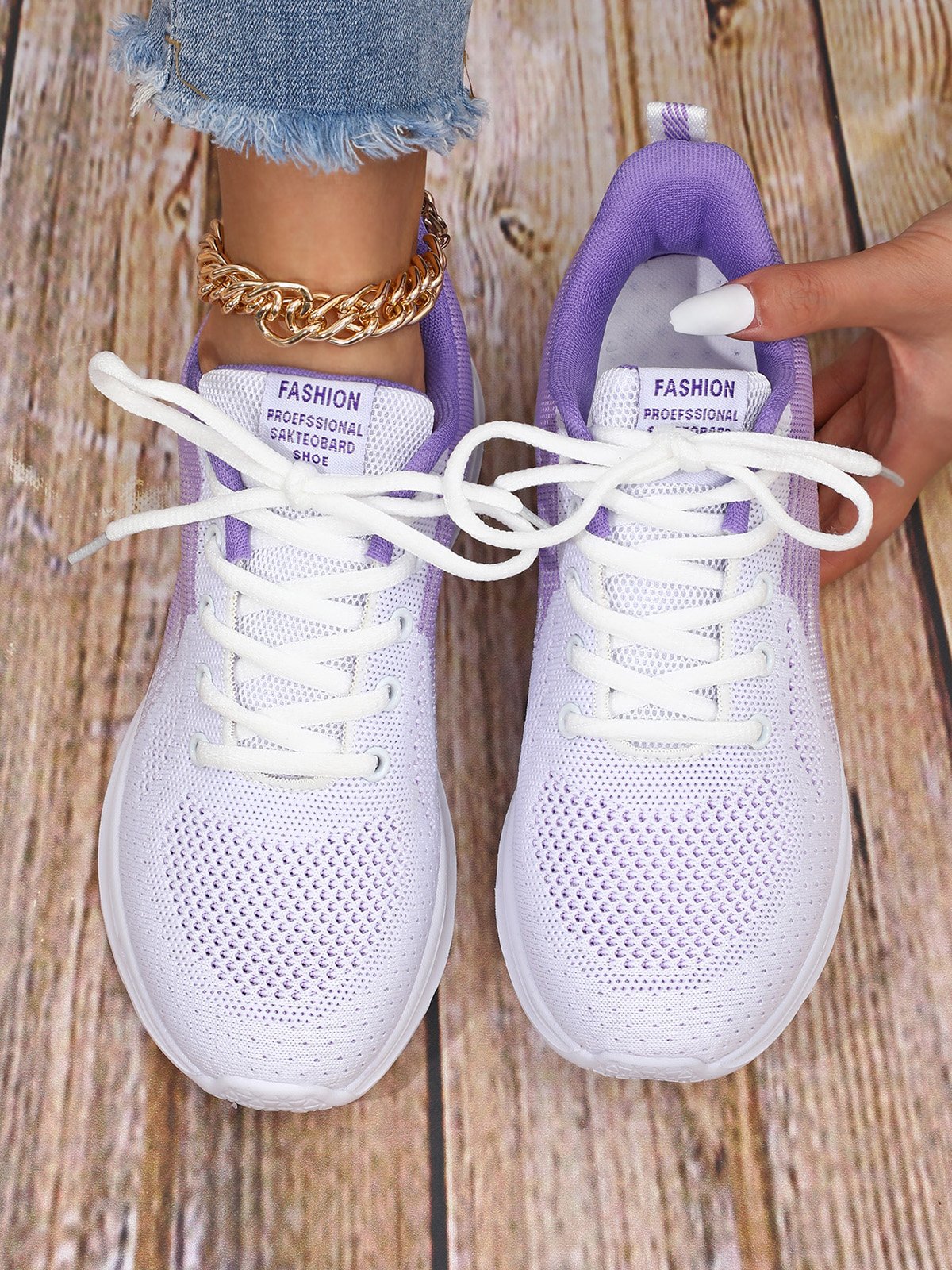 Women's Breathable Mesh Fabric Sports Sneakers