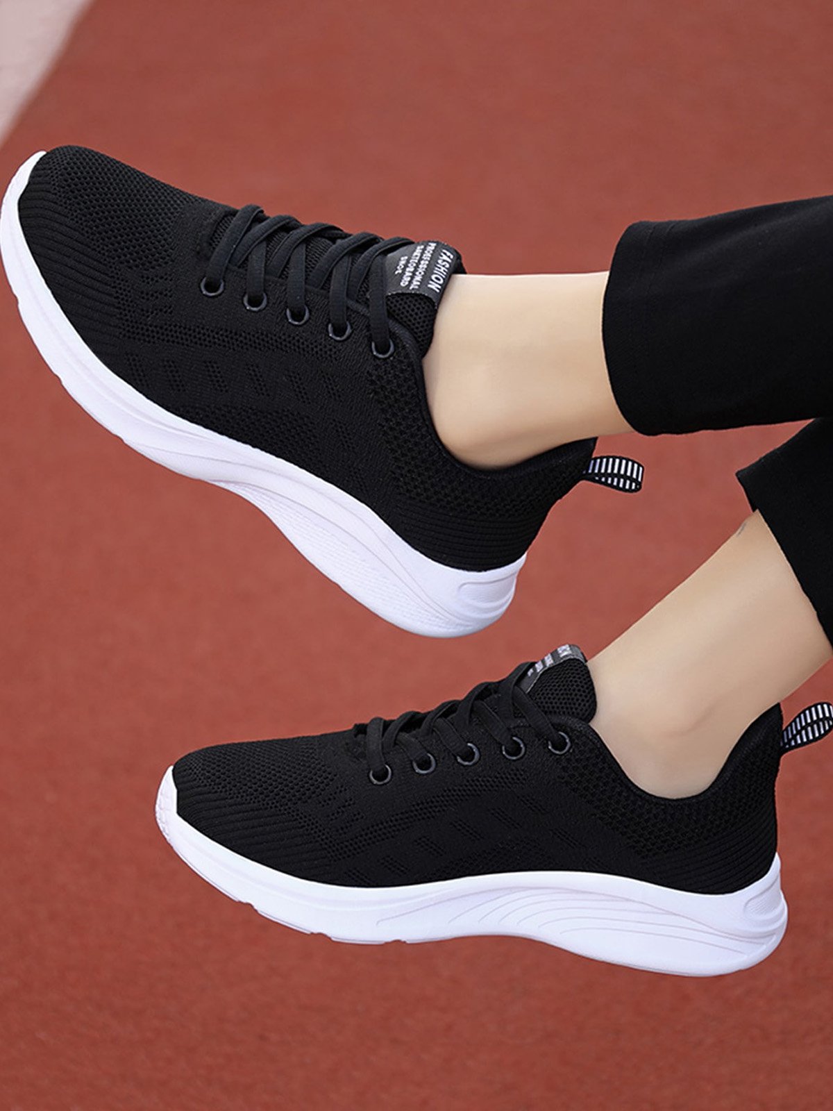 Women's Breathable Mesh Fabric Sports Sneakers
