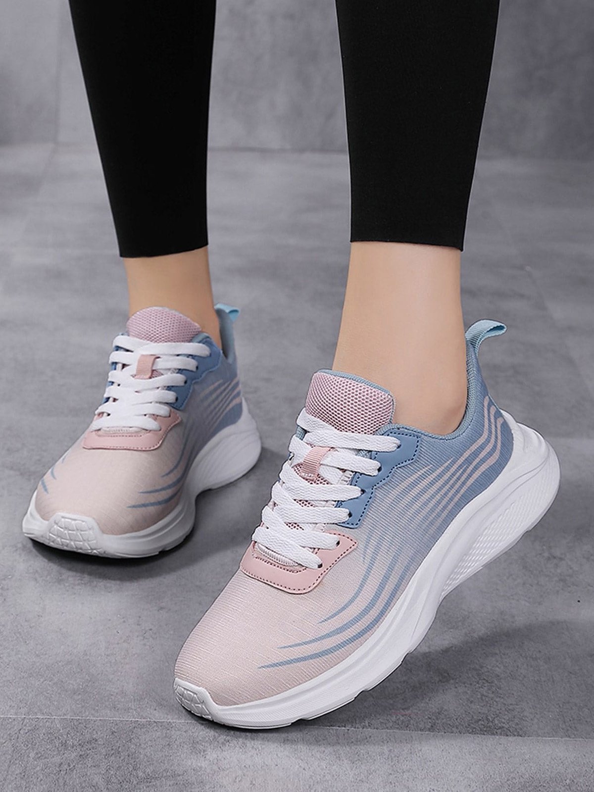 Women's Comfy Color Block Lace-Up Sports Sneakers