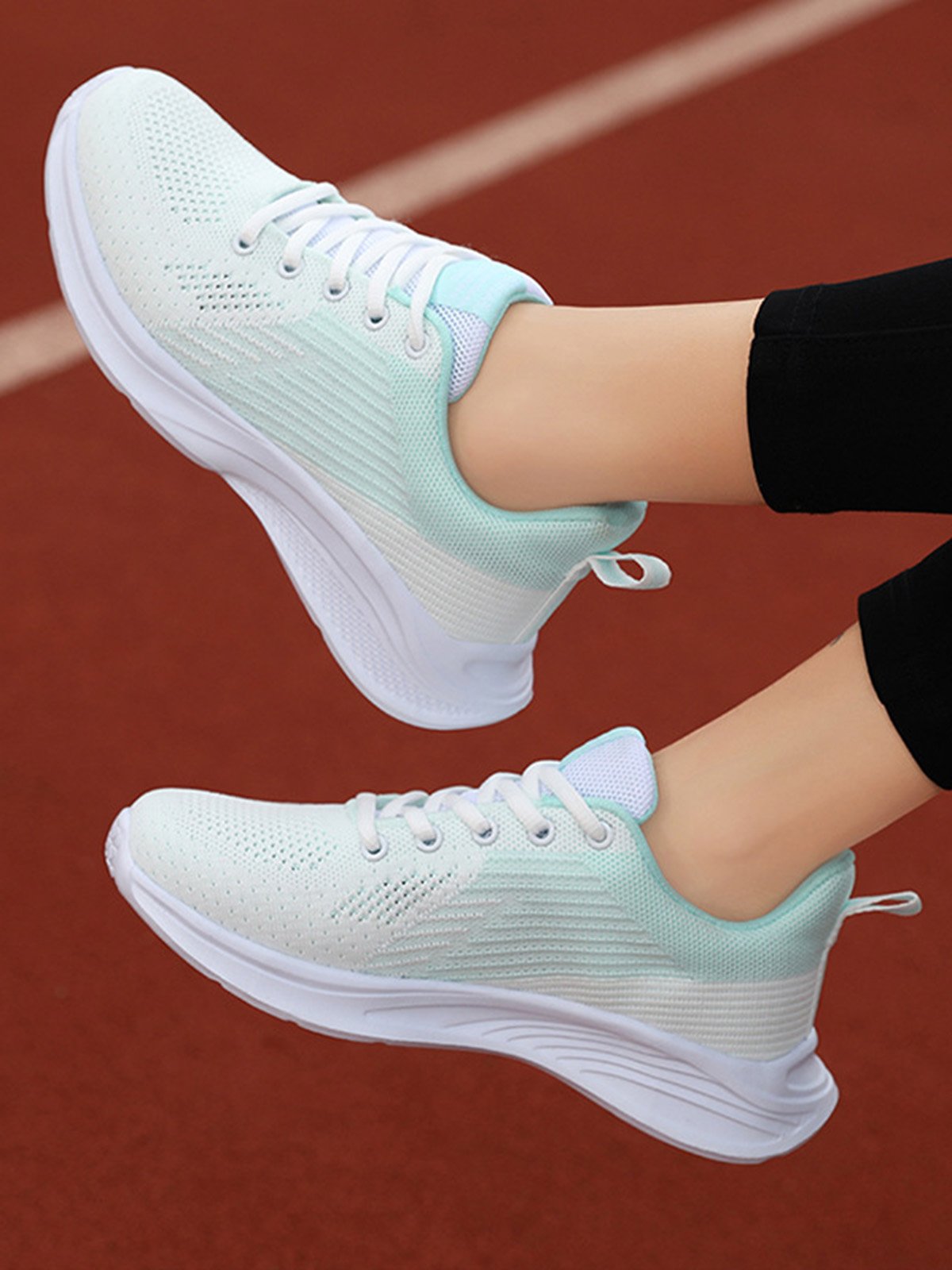 Women's Breathable Mesh Fabric Sports Sneakers