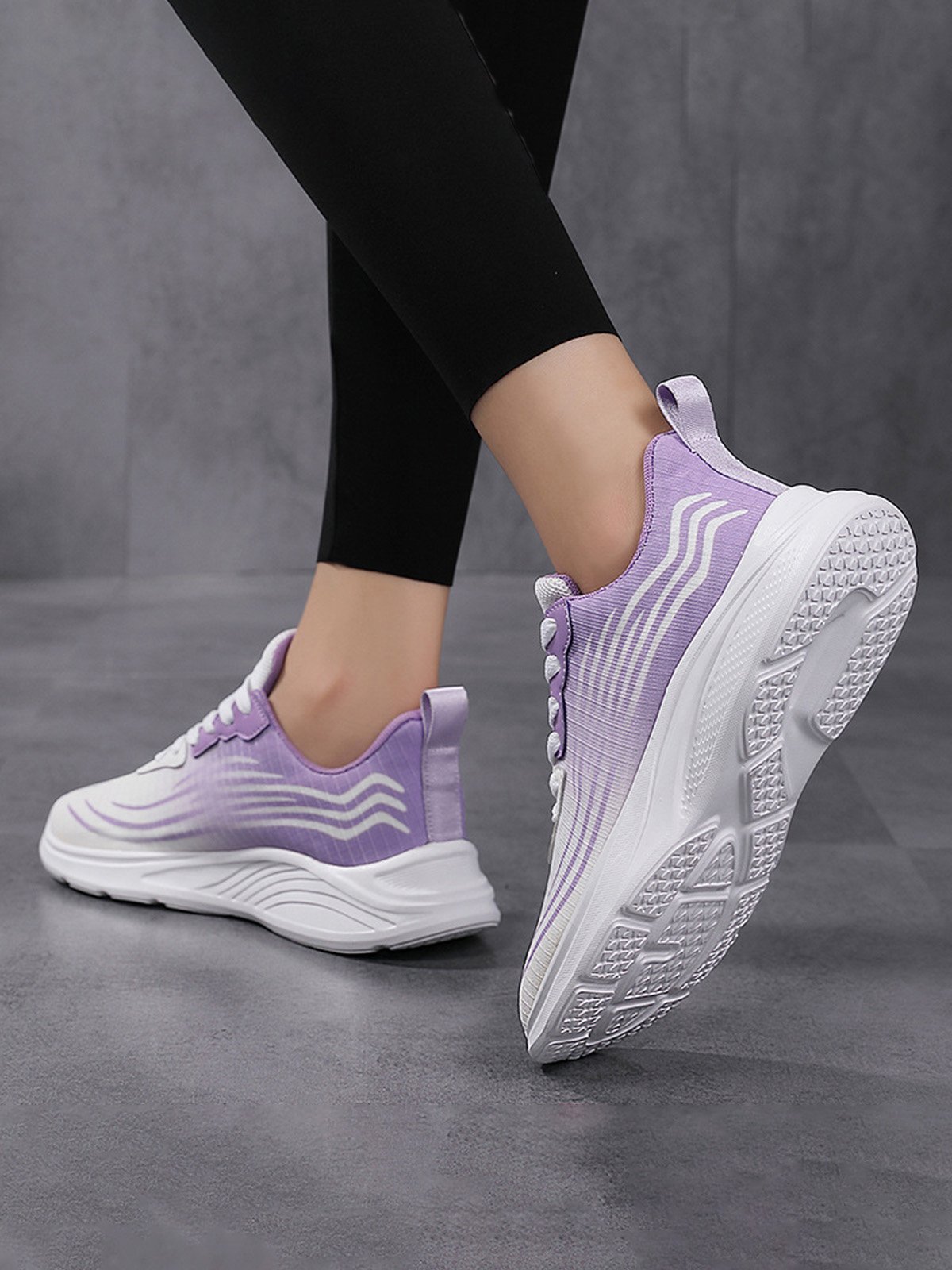 Women's Comfy Color Block Lace-Up Sports Sneakers