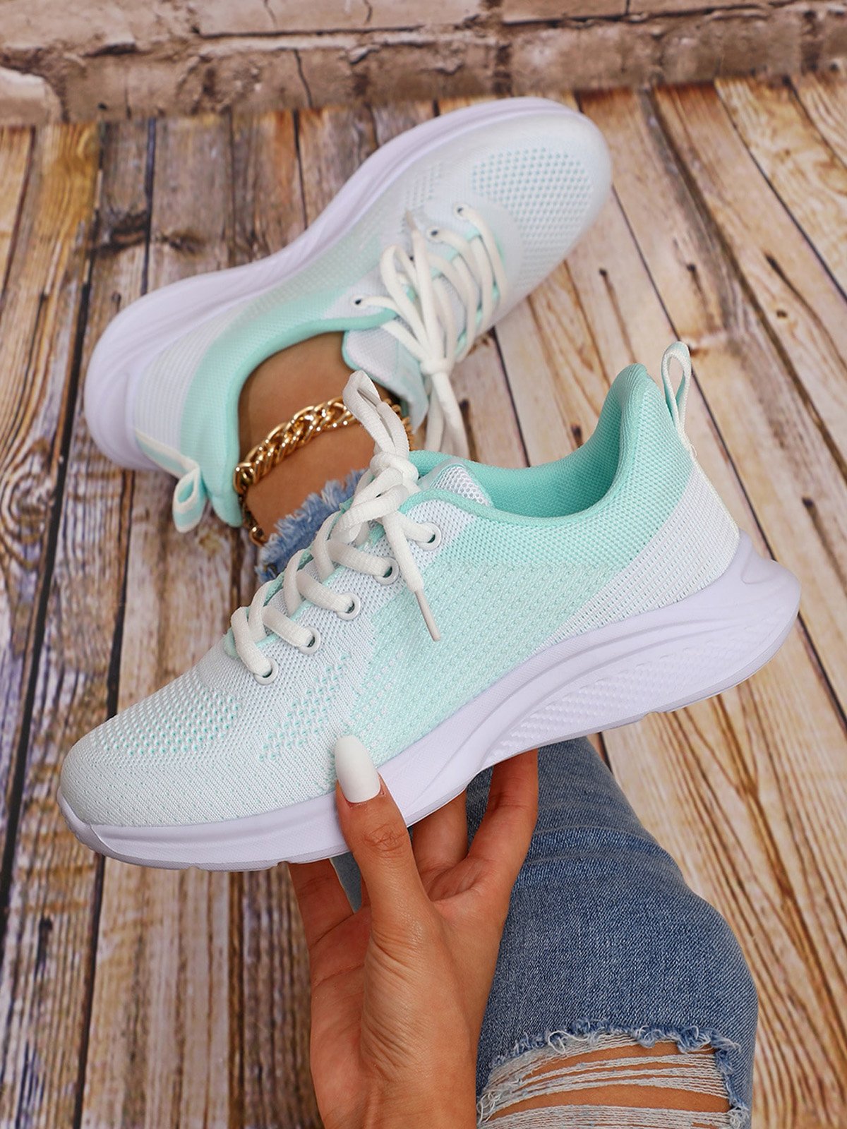 Women's Breathable Mesh Fabric Sports Sneakers