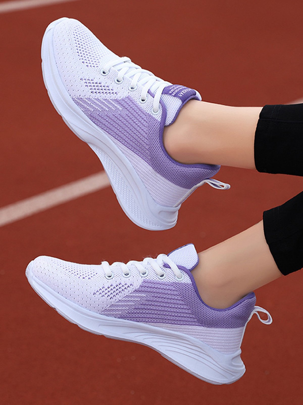 Women's Breathable Mesh Fabric Sports Sneakers