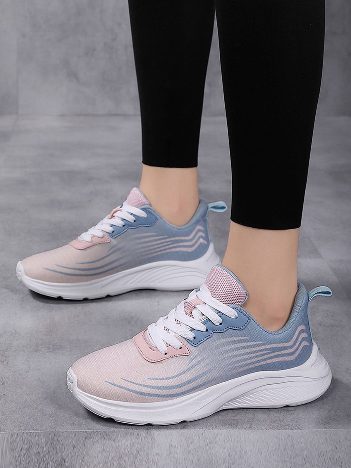 Women's Comfy Color Block Lace-Up Sports Sneakers