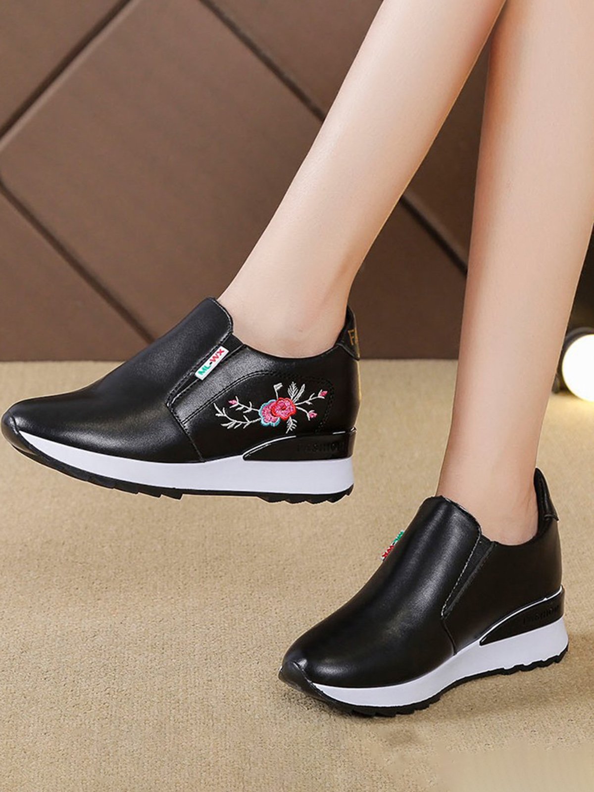 Women's Inner Height Increase Slip On Casual Sneakers