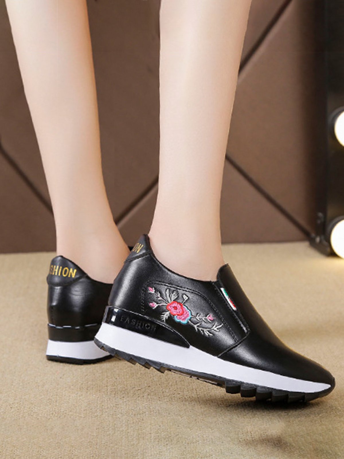 Women's Inner Height Increase Slip On Casual Sneakers