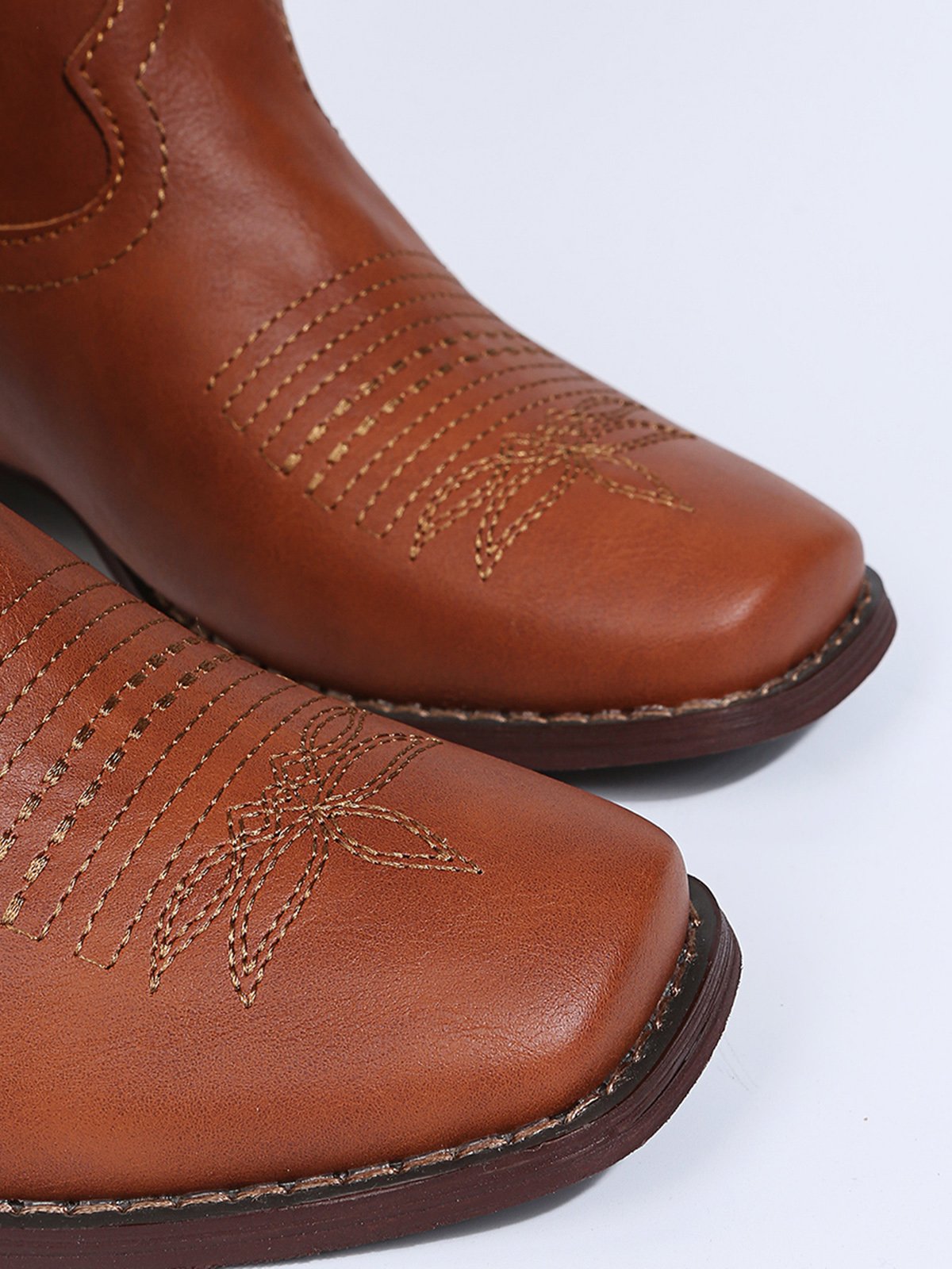 West Style Plus Size Floral Embroidery Cowboy Boots