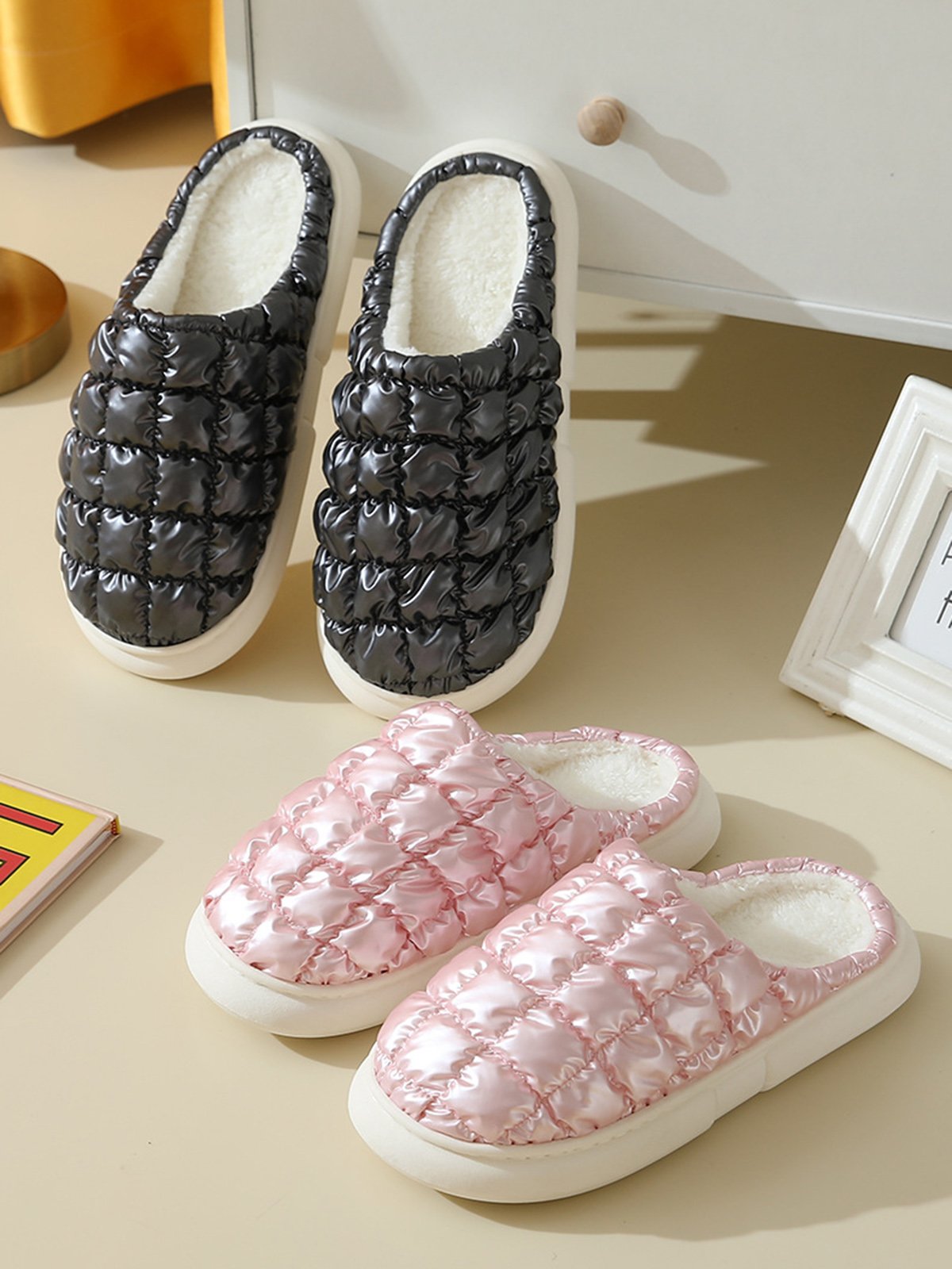 Plus Size Thermal Lined Quilted Bedroom Slippers