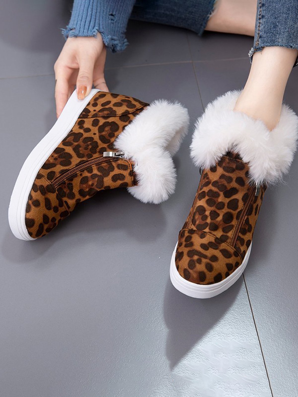 Plus Size Warm Fur Lined Hidden Wedge Ankle Boots