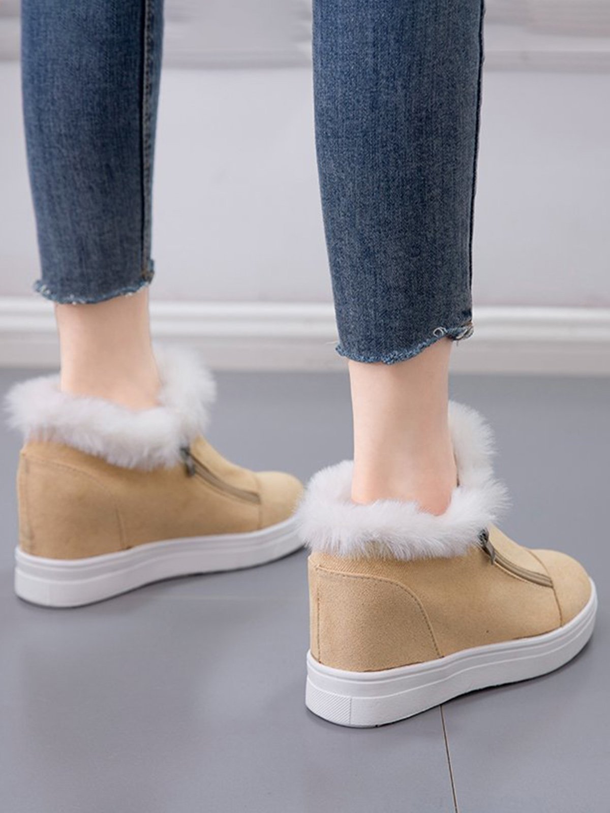 Plus Size Warm Fur Lined Hidden Wedge Ankle Boots