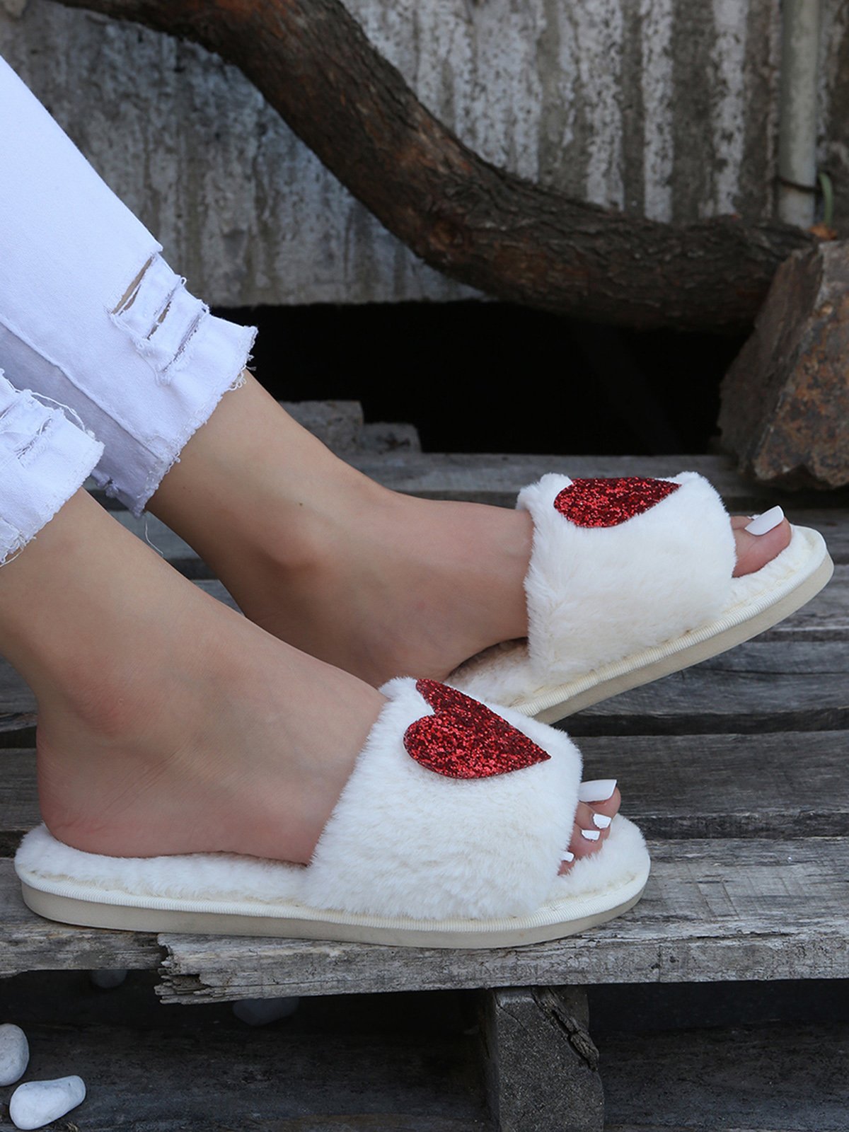 Heart Glitter Decor Fluffy Open-Top Slippers