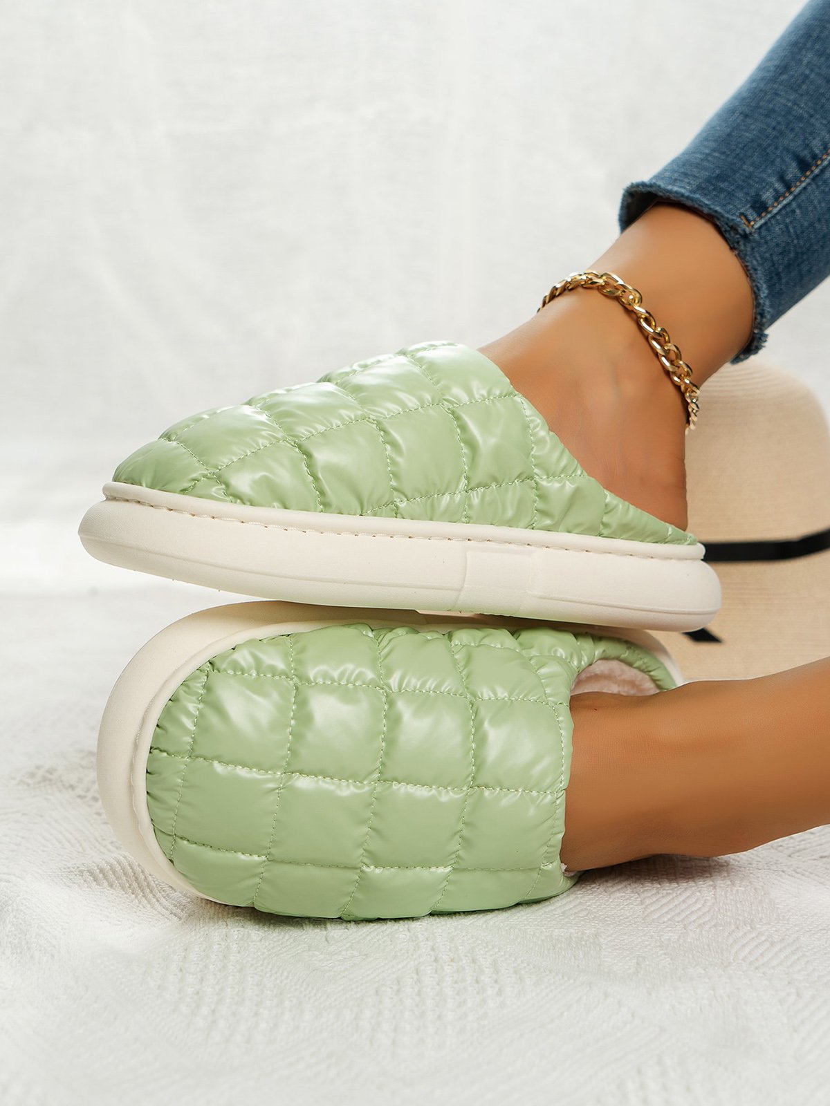 Plus Size Thermal Lined Quilted Bedroom Slippers