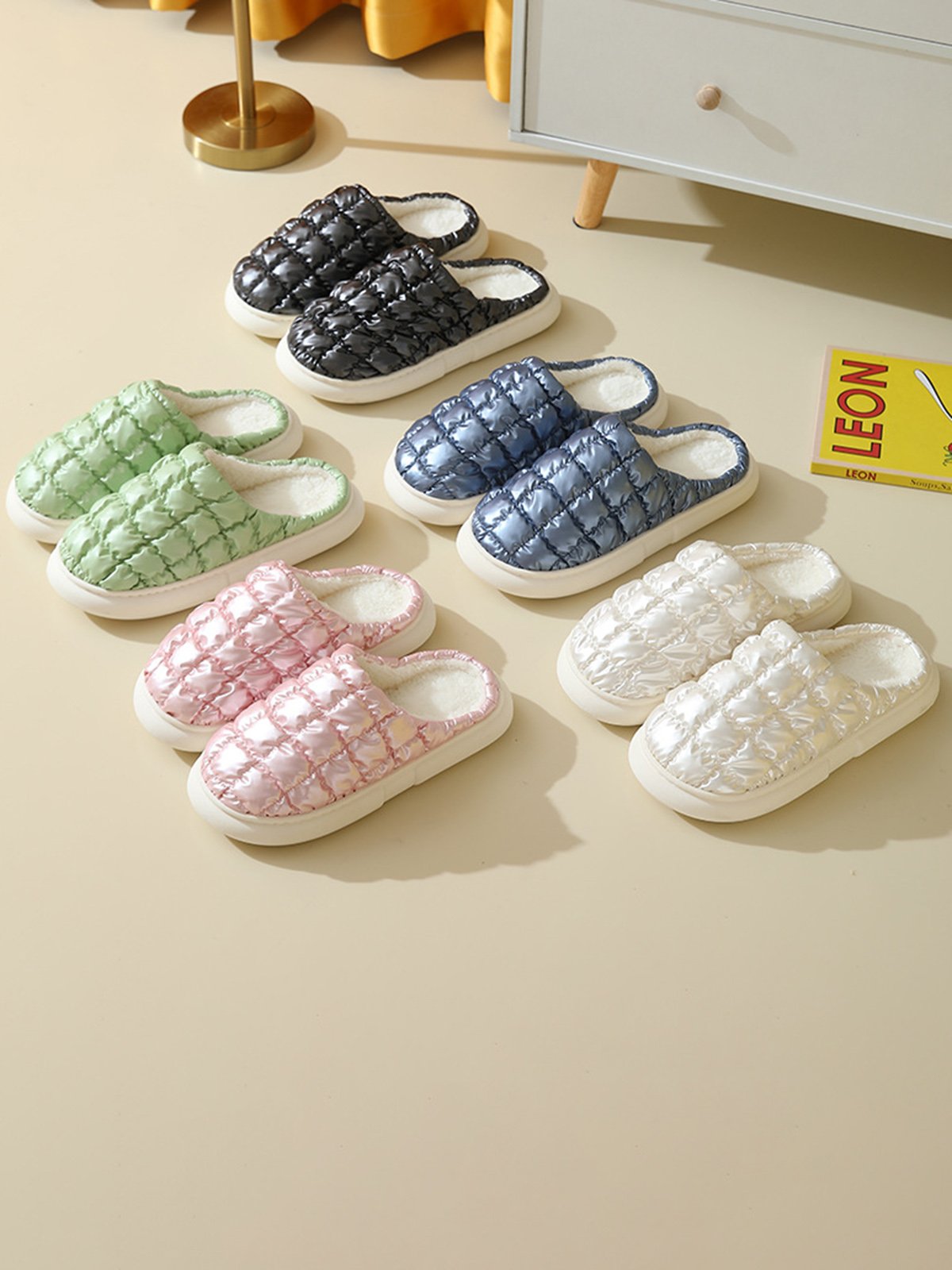 Plus Size Thermal Lined Quilted Bedroom Slippers