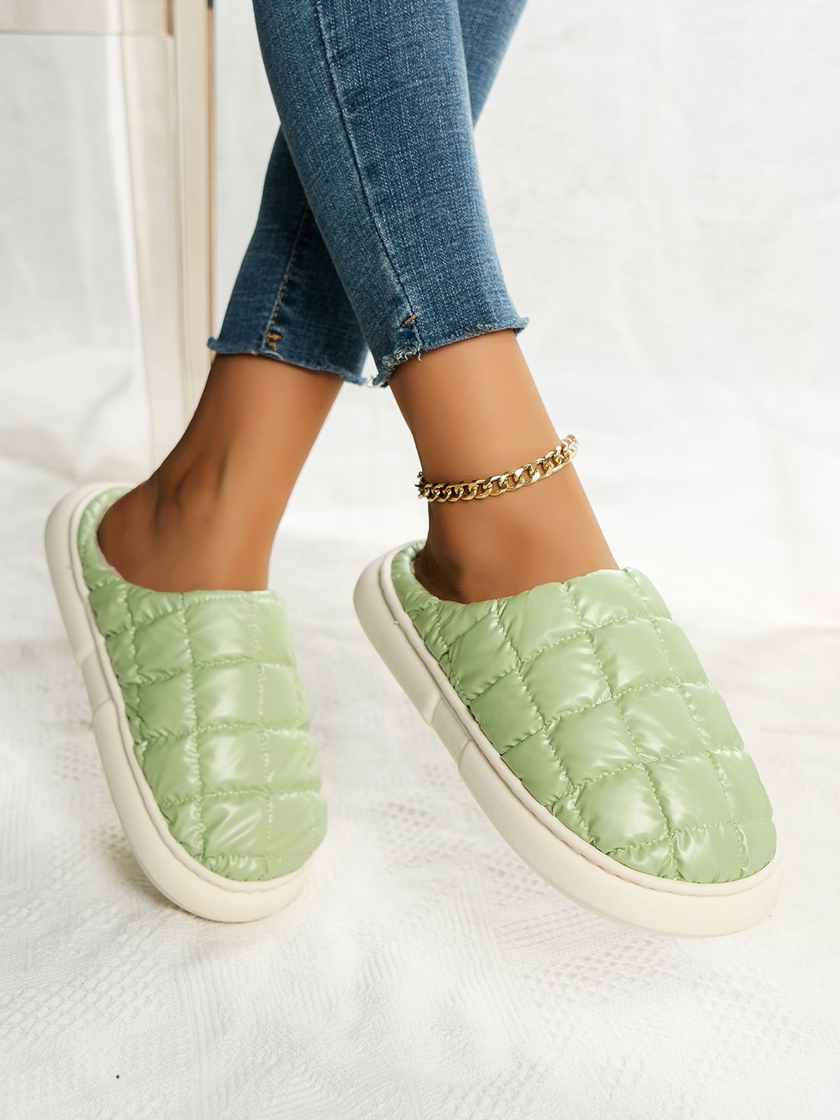 Plus Size Thermal Lined Quilted Bedroom Slippers