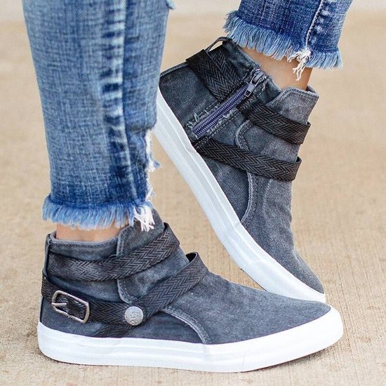 Gray Flat Heel Date Zipper Boots